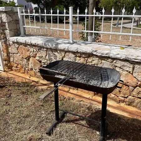 Soni Oruci 아파트호텔 3*