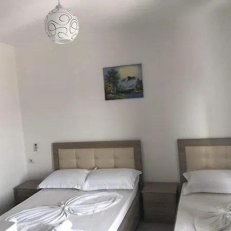 Aparthotel Soni Oruci *