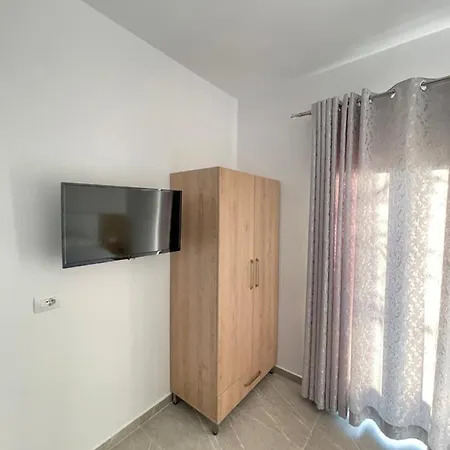 Soni Oruci Aparthotel