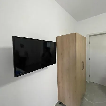 Soni Oruci Aparthotel