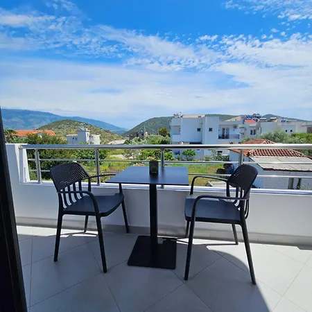 Soni Oruci Lejlighedshotel Ksamil