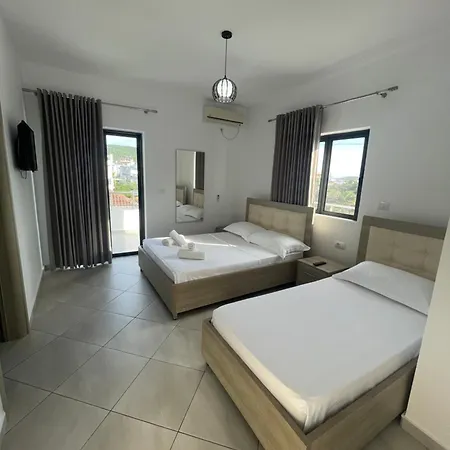Soni Oruci Aparthotel 3*