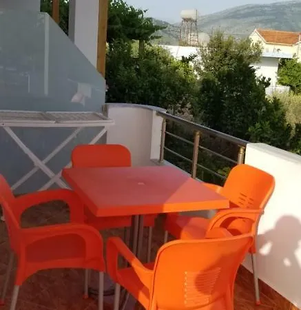 Soni Oruci Aparthotel