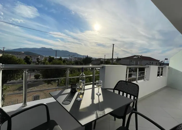 Soni Oruci Aparthotel