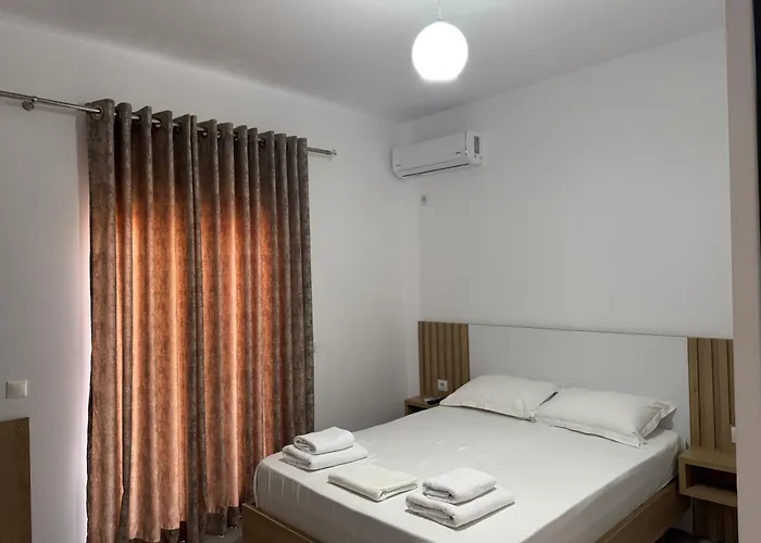 Soni Oruci Lejlighedshotel Ksamil